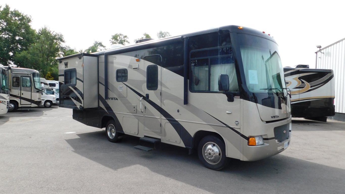 2011 Winnebago Vista 26P