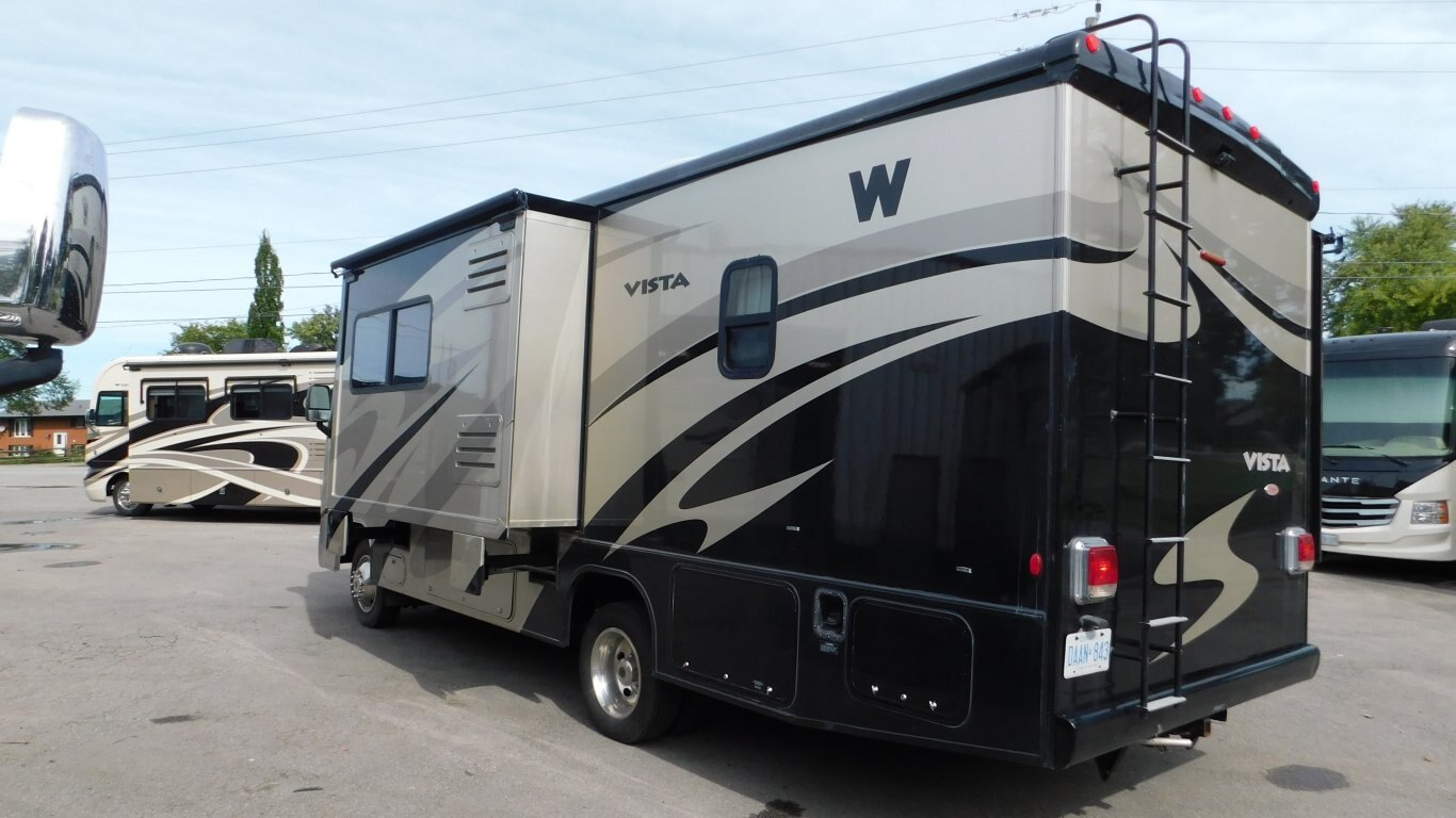 2011 Winnebago Vista 26P