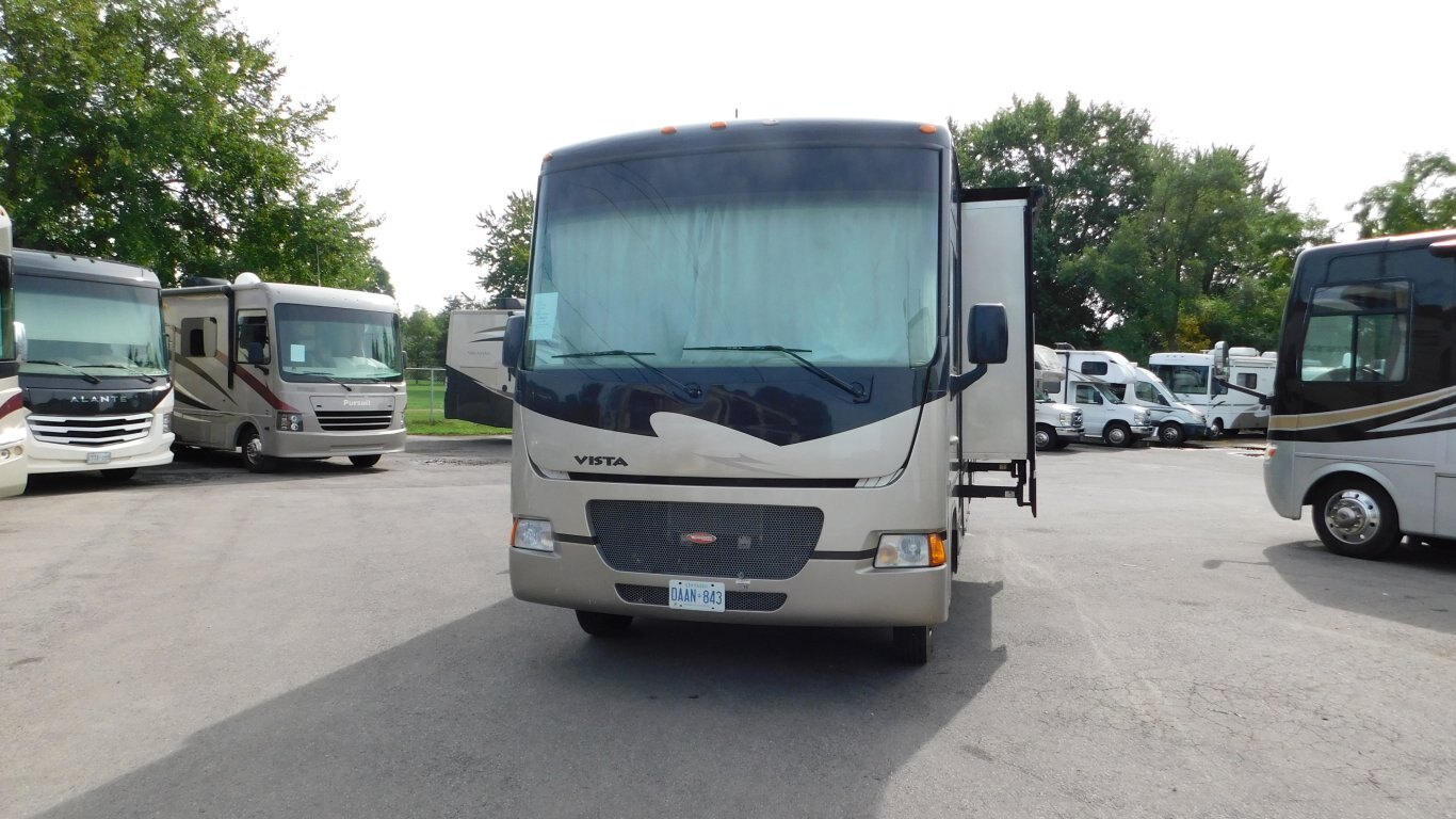 2011 Winnebago Vista 26P