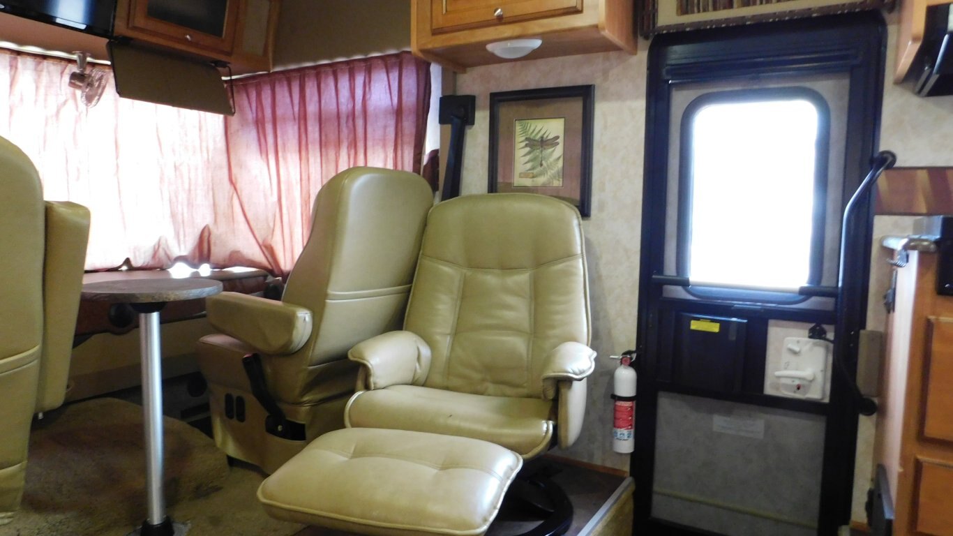 2011 Winnebago Vista 26P