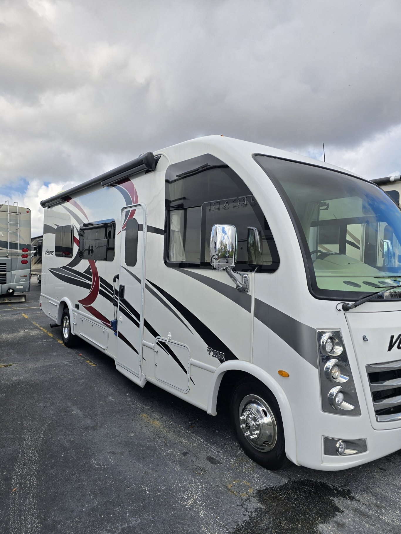 2021 Coachmen Leprechaun Premier 260DS