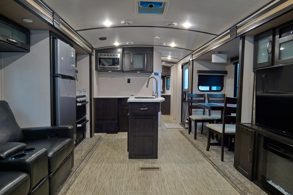 2020 Forest River Surveyor Luxury 33KRLOK