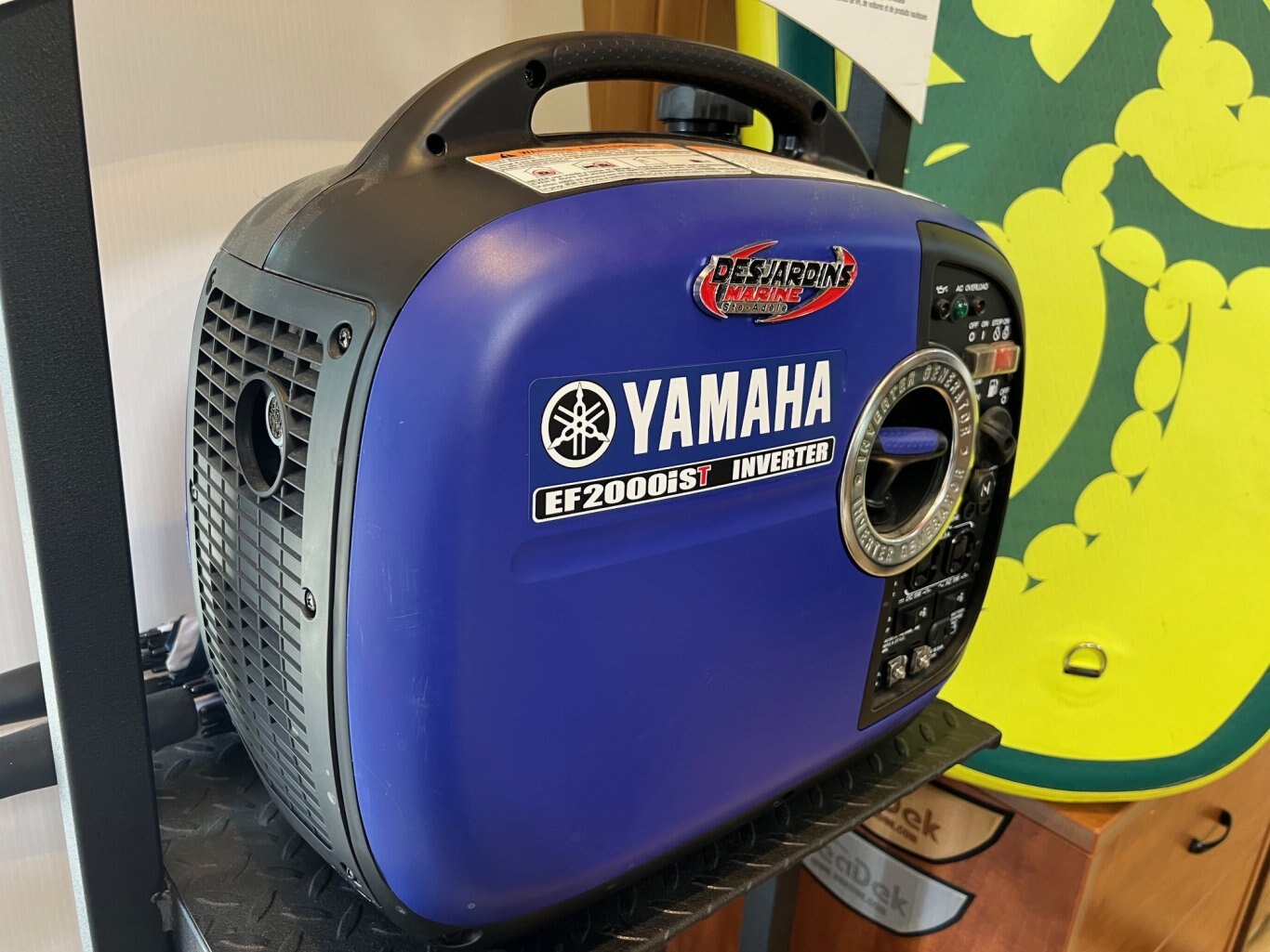 Génératrice Yamaha EF2000iST Bleu 2023 Modèle Super Portatif avec possibilité de branchement en série (SPÉCIAL SEPTEMBRE)!