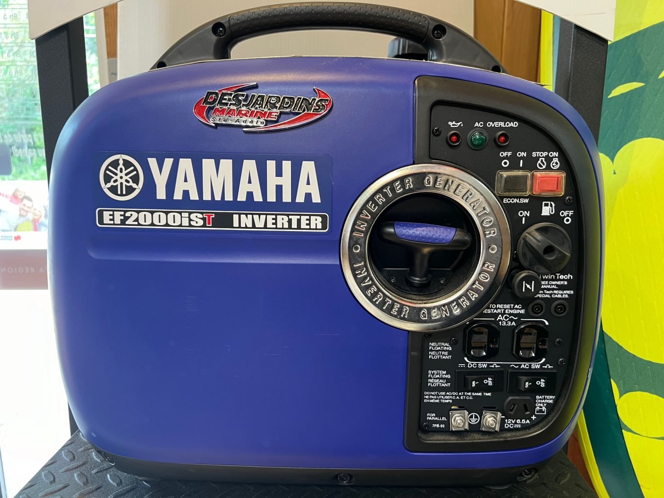 Génératrice Yamaha EF2000iST Bleu 2023 Modèle Super Portatif avec possibilité de branchement en série (SPÉCIAL SEPTEMBRE)!