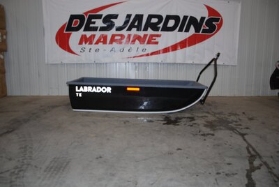 Traineau Labrador LTGX101 TGX CARIOLE Motoneige 2022 Noir Parfait pour le Transport de Bagages ou Bois.