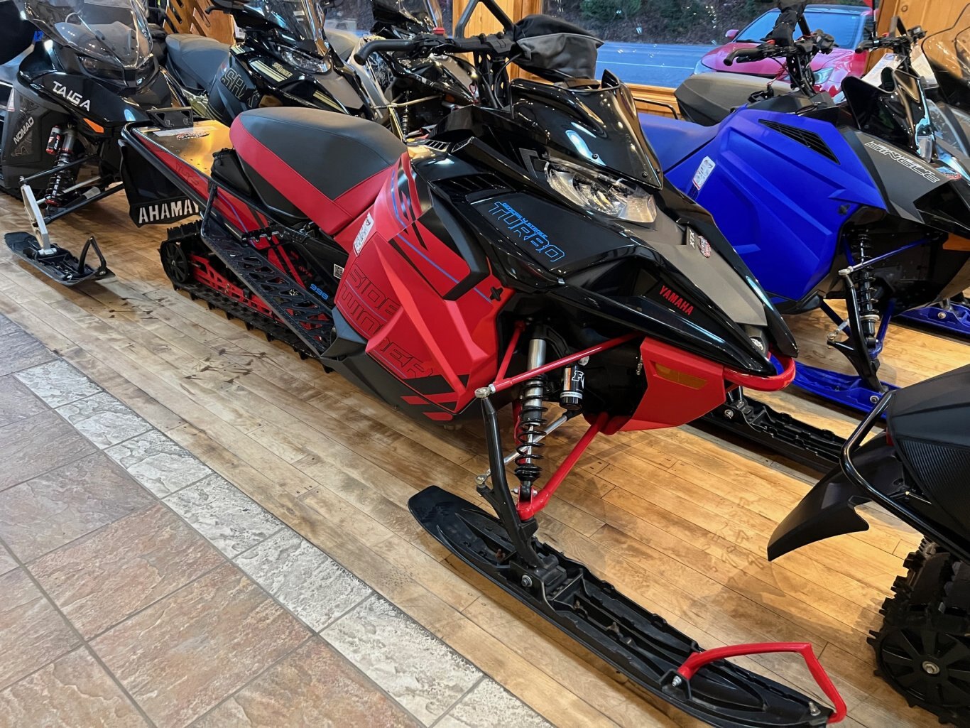 Motoneige 2023 Yamaha SIDEWINDER X TX SE Rouge DÉMO Modèle Sentier Liquidation Finale Dernier en Inventaire!