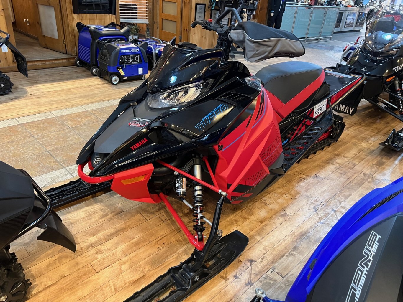 Motoneige 2023 Yamaha SIDEWINDER X-TX SE Rouge DÉMO Modèle Sentier Liquidation Finale Dernier en Inventaire!