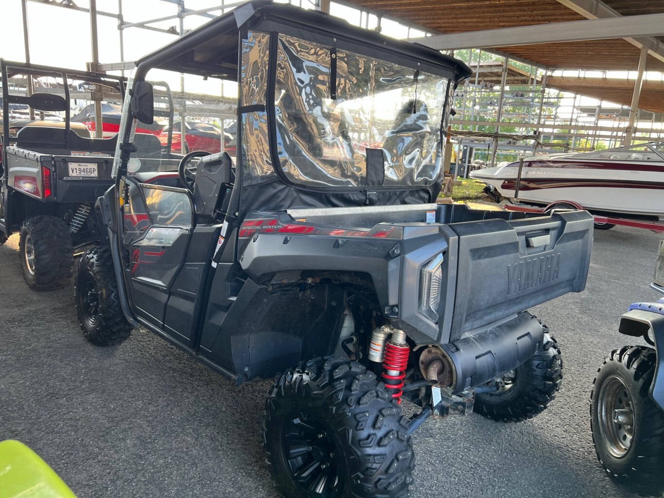 Side by Side YAMAHA WOLVERINE X2 R SPEC 2019 Noir avec 15535km le tout en très bonne état!