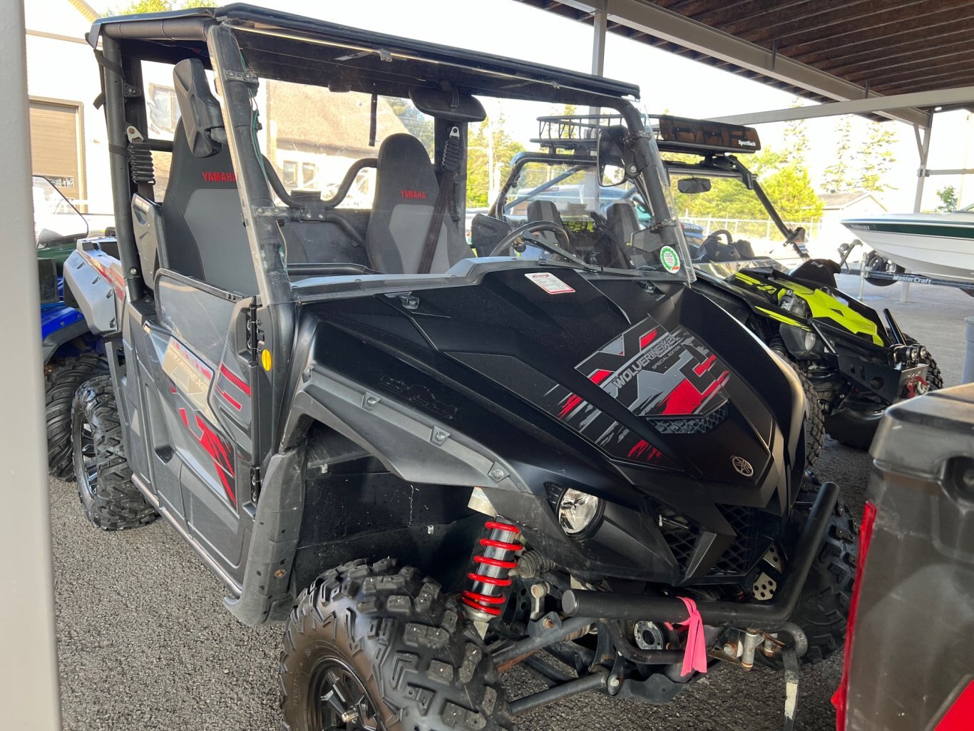 Side by Side YAMAHA WOLVERINE X2 R SPEC 2019 Noir avec 15535km le tout en très bonne état!