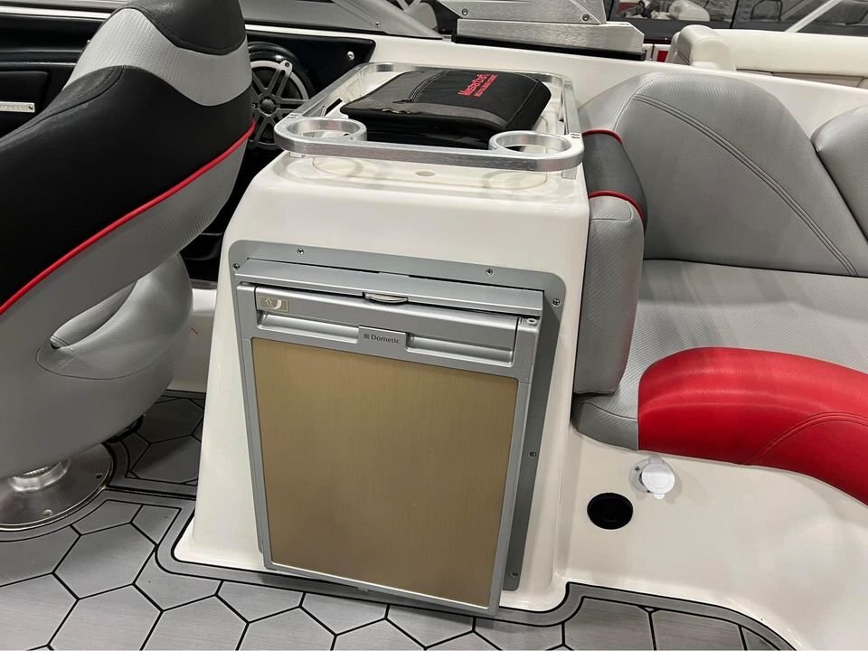 Bateau MasterCraft x35 2013 avec remorque MasterCraft Double Essieux Low Profile et moteur 6.2l Ilmore