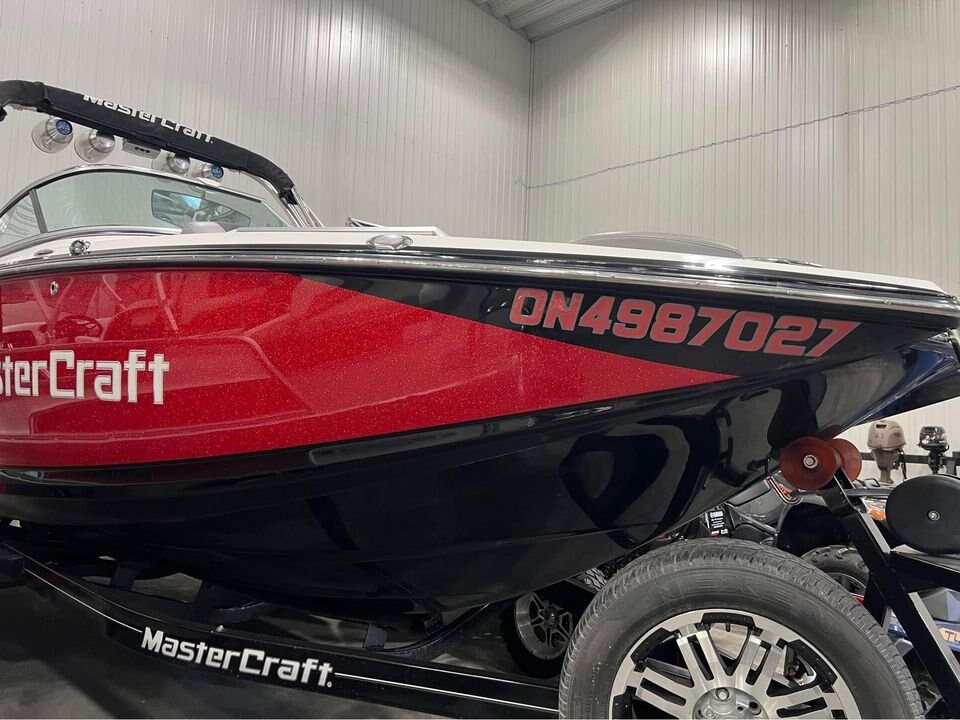 Bateau MasterCraft x35 2013 avec remorque MasterCraft Double Essieux Low Profile et moteur 6.2l Ilmore