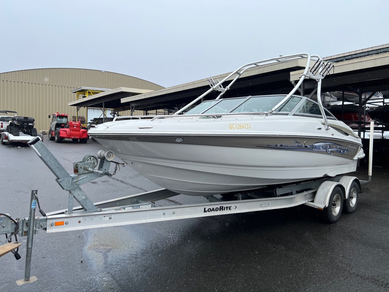 Bateau Crownline LS200 2008 avec Moteur Mercruiser 5.0l Mpi & Tour de Wakeboard Toit Bimini, Remorque Double et Sea Deck Neuf!