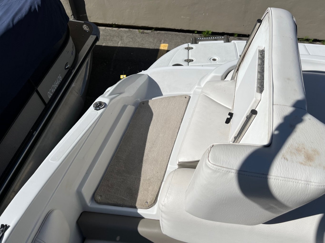 Bateau Crownline LS200 2008 avec Moteur Mercruiser 5. 0l Mpi & Tour de Wakeboard Toit Bimini