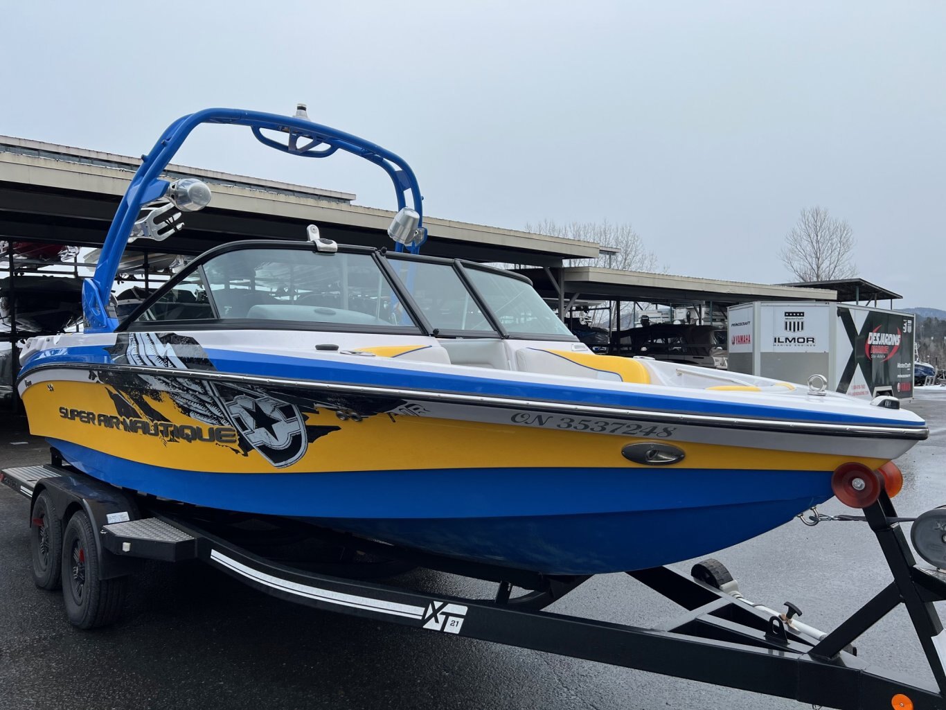 Bateau Correct Craft Super Air Nautique Team 210 2011 Bleu & Jaune Tout Équipé, Sea Deck Neuf!