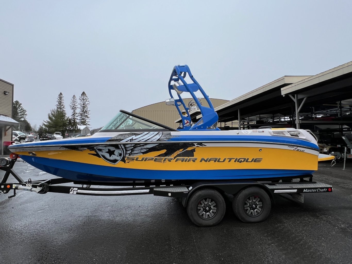 Bateau Correct Craft Super Air Nautique Team 210 2011 Bleu & Jaune Tout Équipé, Sea Deck Neuf!