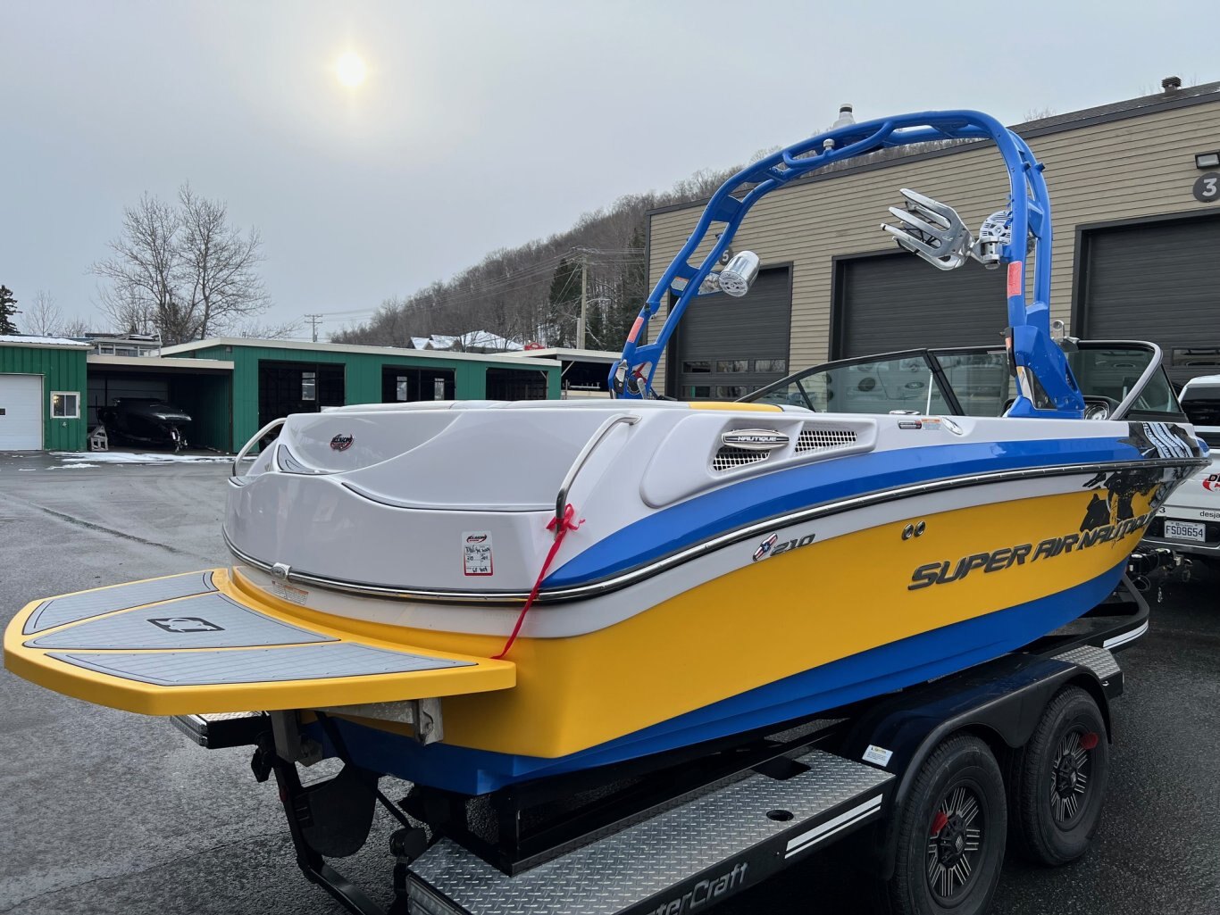 Bateau Correct Craft Super Air Nautique Team 210 2011 Bleu & Jaune Tout Équipé, Sea Deck Neuf!