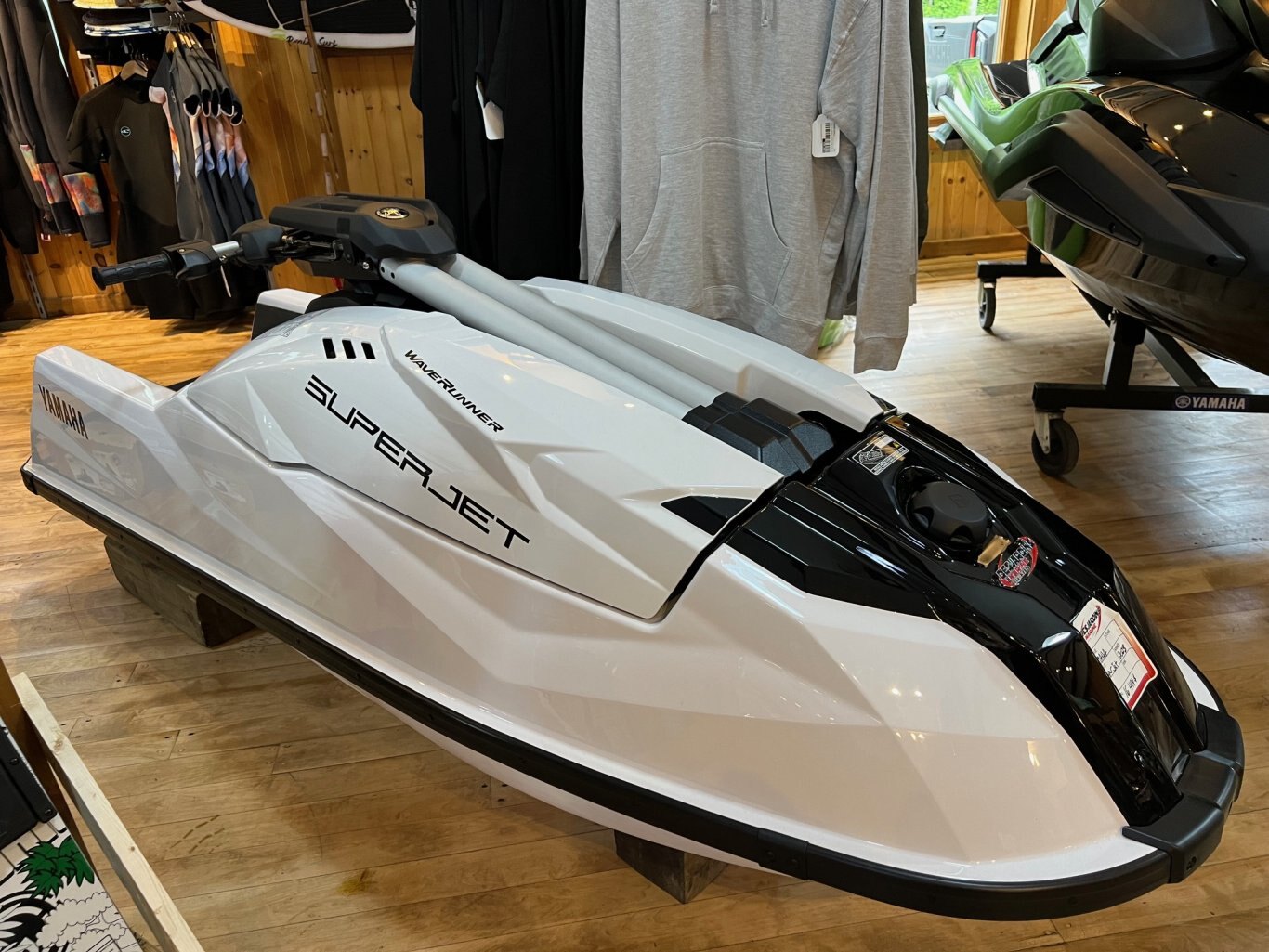 Motomarine Yamaha Waverunner Super-Jet debout 1050cc Blanc sur Noir