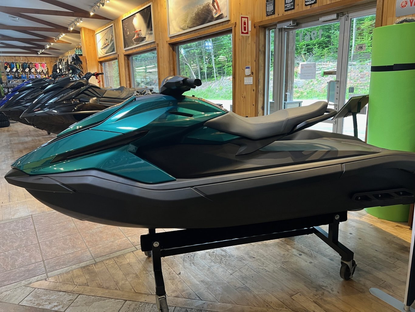 Motomarine Taiga Orca Électrique Vert sur Noir!