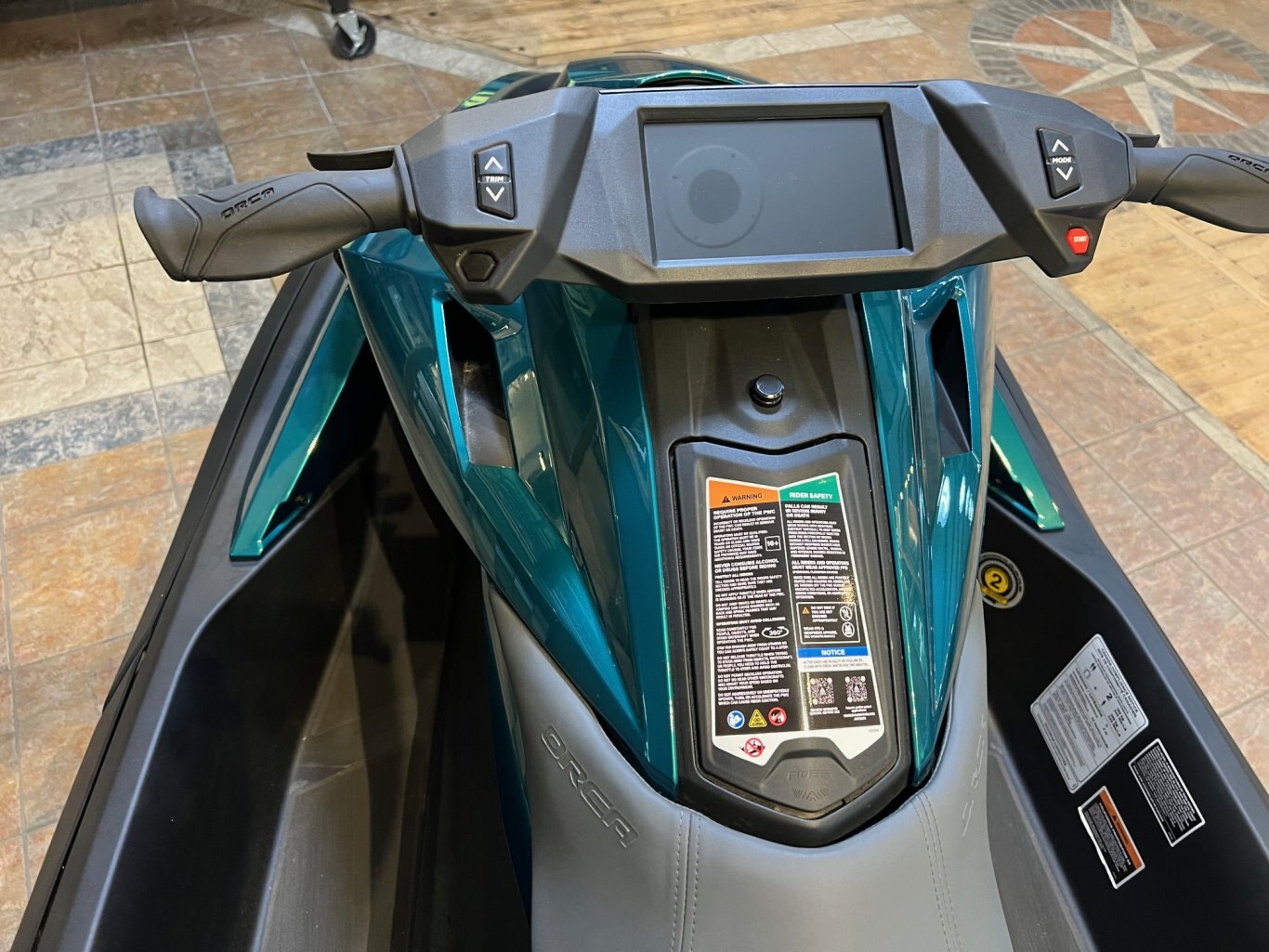 Motomarine Taiga Orca Électrique Vert sur Noir!