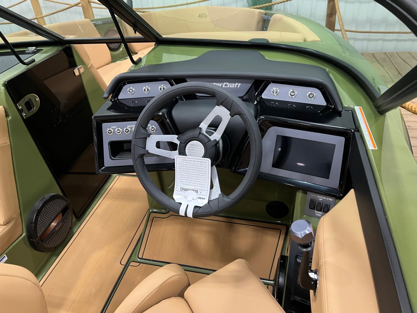 Bateau Mastercraft NXT23 2024 Vert sur Tan Complèment Équipé pour le Wakesurf!