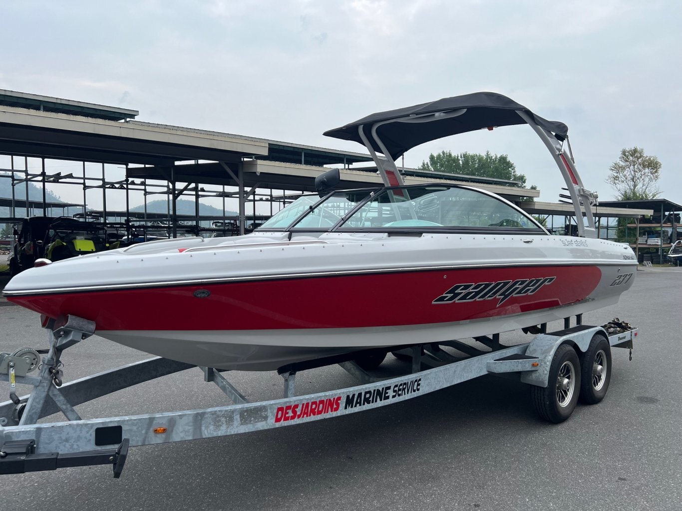 223.54$/SEMAINE! Bateau Sanger 237 Surf Series 2014 Rouge Moteur Indmar 6. 0L 410hp avec 245h Remorque, Compléterèment Équipé pour le WakeSurf