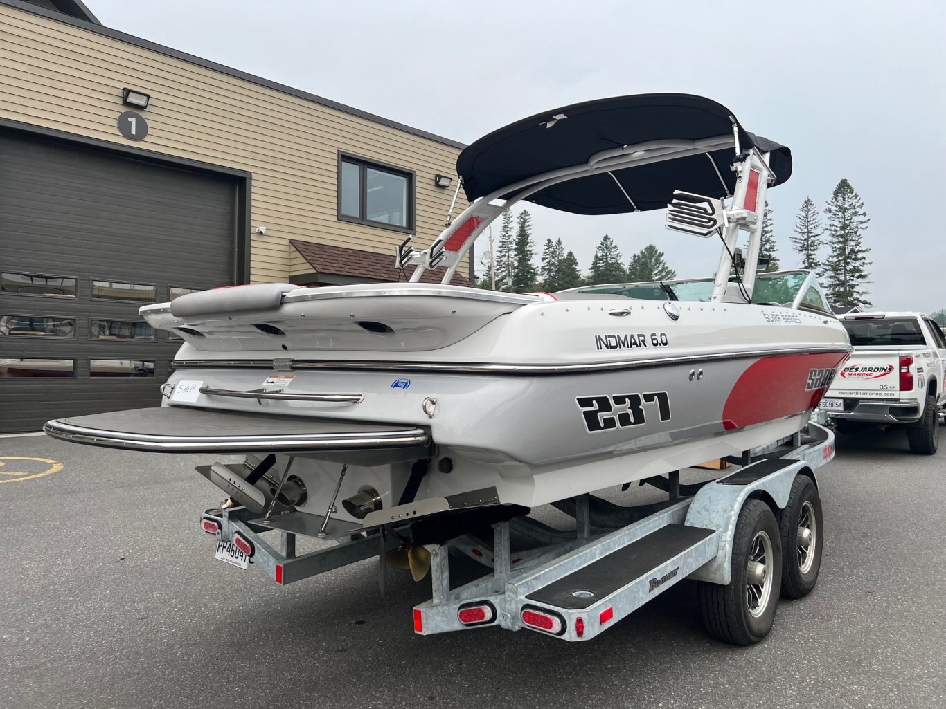 223.54$/SEMAINE! Bateau Sanger 237 Surf Series 2014 Rouge Moteur Indmar 6. 0L 410hp avec 245h Remorque, Compléterèment Équipé pour le WakeSurf