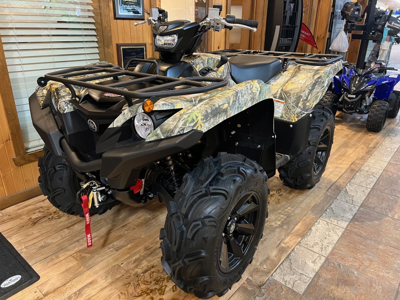 VTT Yamaha Grizzly EPS SE 700cc Camo avec treuil modèle tout usages