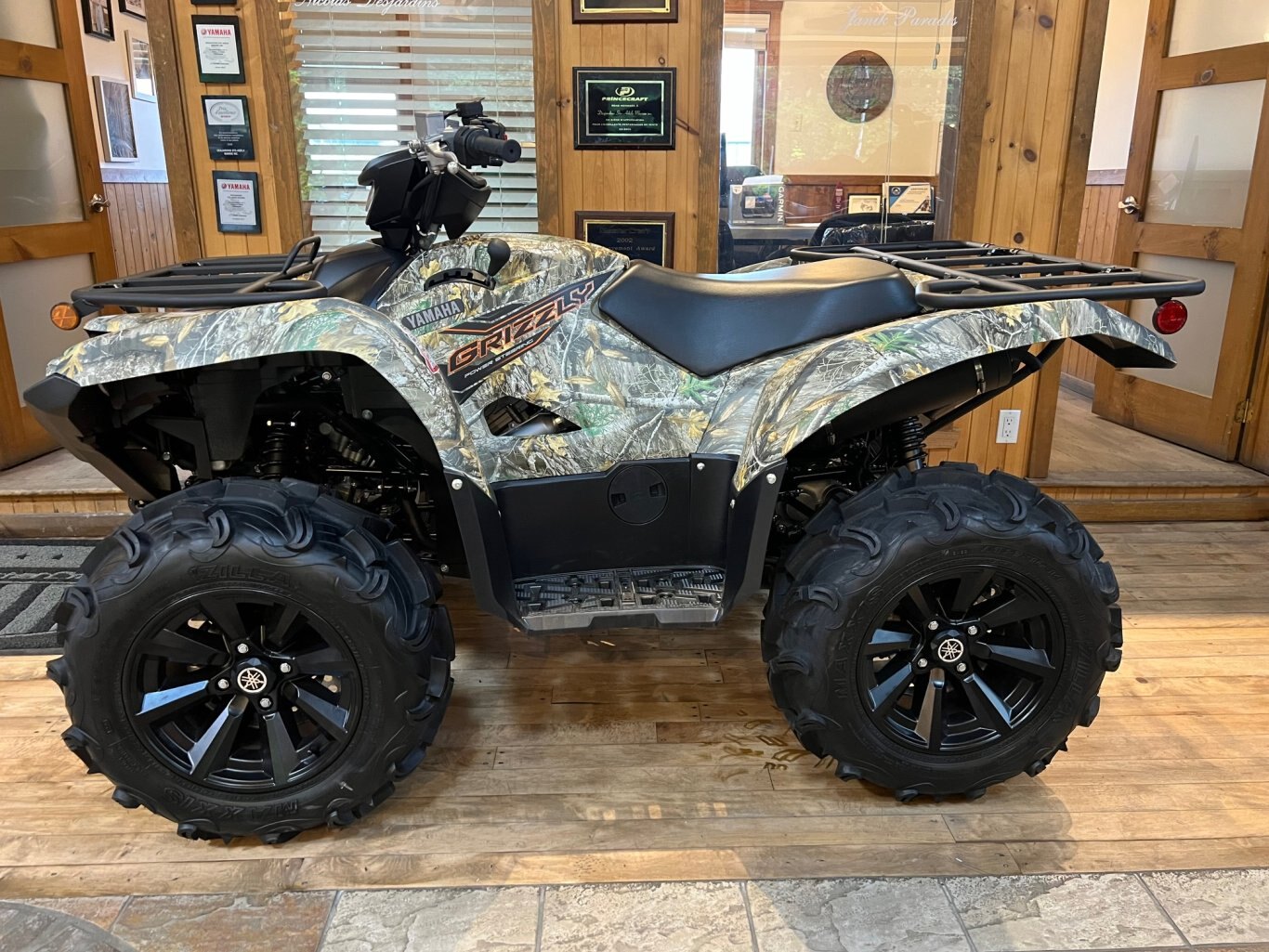 VTT Yamaha Grizzly EPS SE 700cc Camo avec treuil modèle tout usages