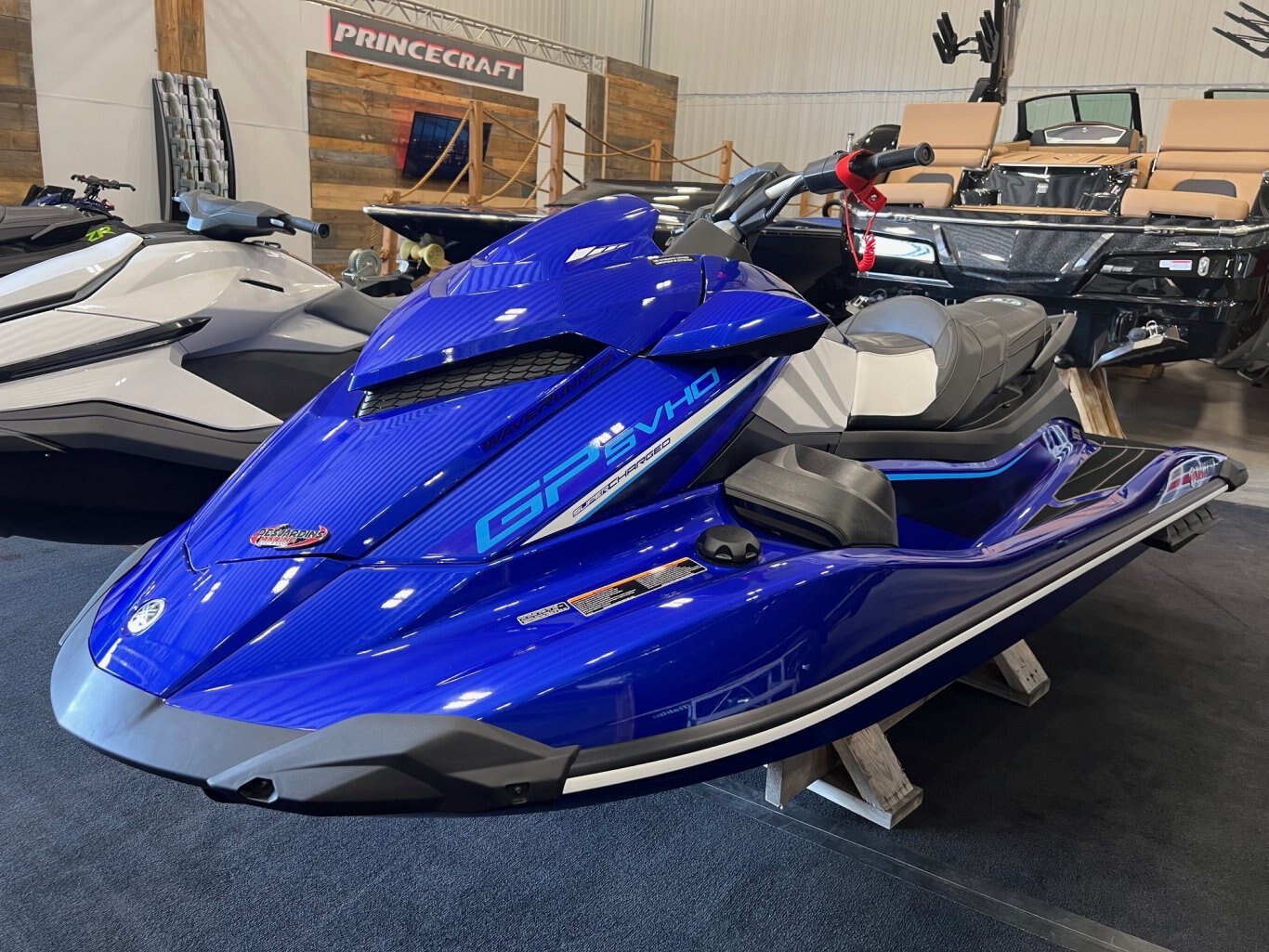 Motomarine Yamaha Waverunner GP1800 SVHO W/Audio Bleu & Noir Modèle Performance