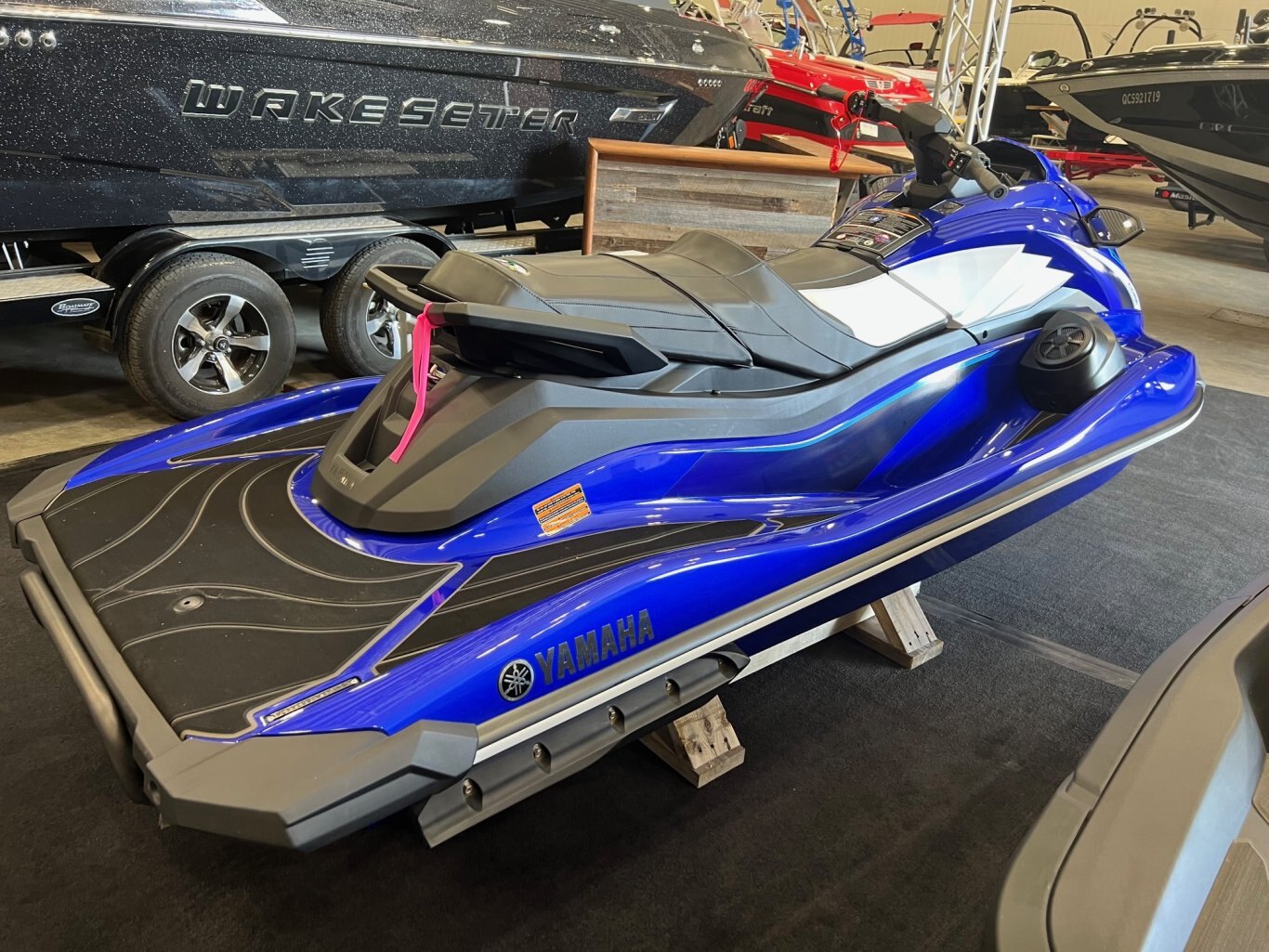 Motomarine Yamaha Waverunner GP1800 SVHO W/Audio Bleu & Noir Modèle Performance