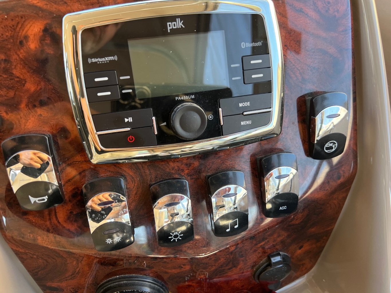 Ponton Princecraft Vogue 21 2014 Bronze avec Moteur Mercury 60hp Toit demi campeur et complètement équipé