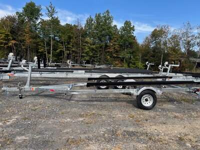 Remorque Ponton Remeq 2026 PSC-2500-G pour 15' à 18' Grise (galvanisée) Simple Eissieux, Sans Freins !