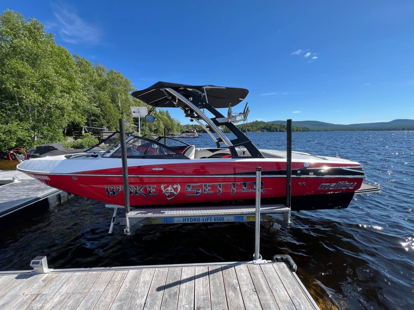 Bateau Malibu Wakesetter VLX 21.6' 2012 Rouge & Noir Moteur Monsoon 350hp 475h Complètement Équipé, 4x Ballasts, Power Wedge, Maliview!