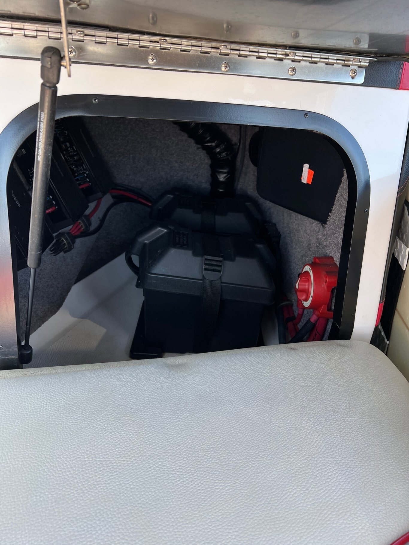 Bateau Malibu Wakesetter VLX 21.6' 2012 Rouge & Noir Moteur Monsoon 350hp 525h Full, Remorque , 6x Ballasts, Power Wedge, SurfGates !