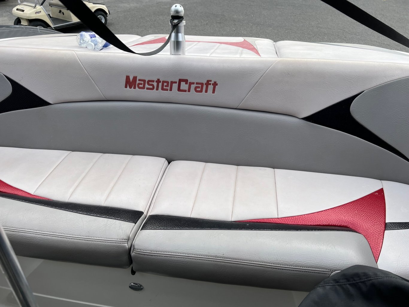 Bateau Mastercraft X2 2007 Rouge & Noir Moteur MCX 350hp avec 246 heures Complètement Équipé pour le Wakesurf, Toile Neuve!