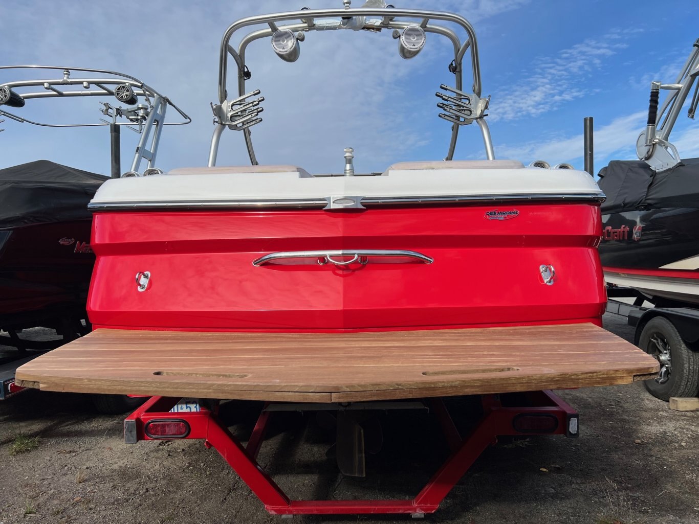 Bateau Mastercraft X30 2006 Rouge & Blanc Moteur Indmar MCX 350hp avec 383 heures Vient avec remorque Mastercraft d'Origine