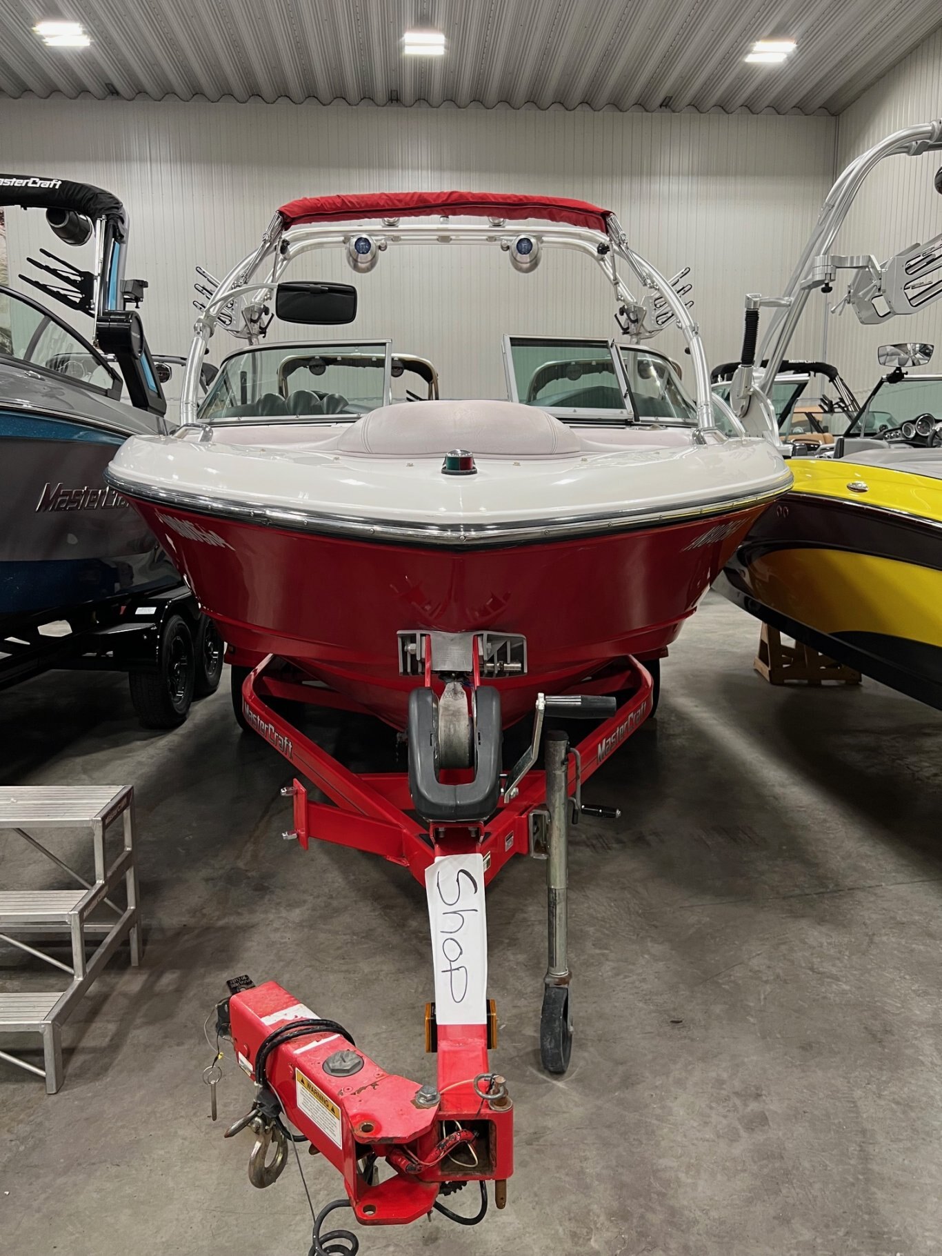 Bateau Mastercraft X30 2006 Rouge & Blanc Moteur Indmar MCX 350hp avec 383 heures Vient avec remorque Mastercraft d'Origine