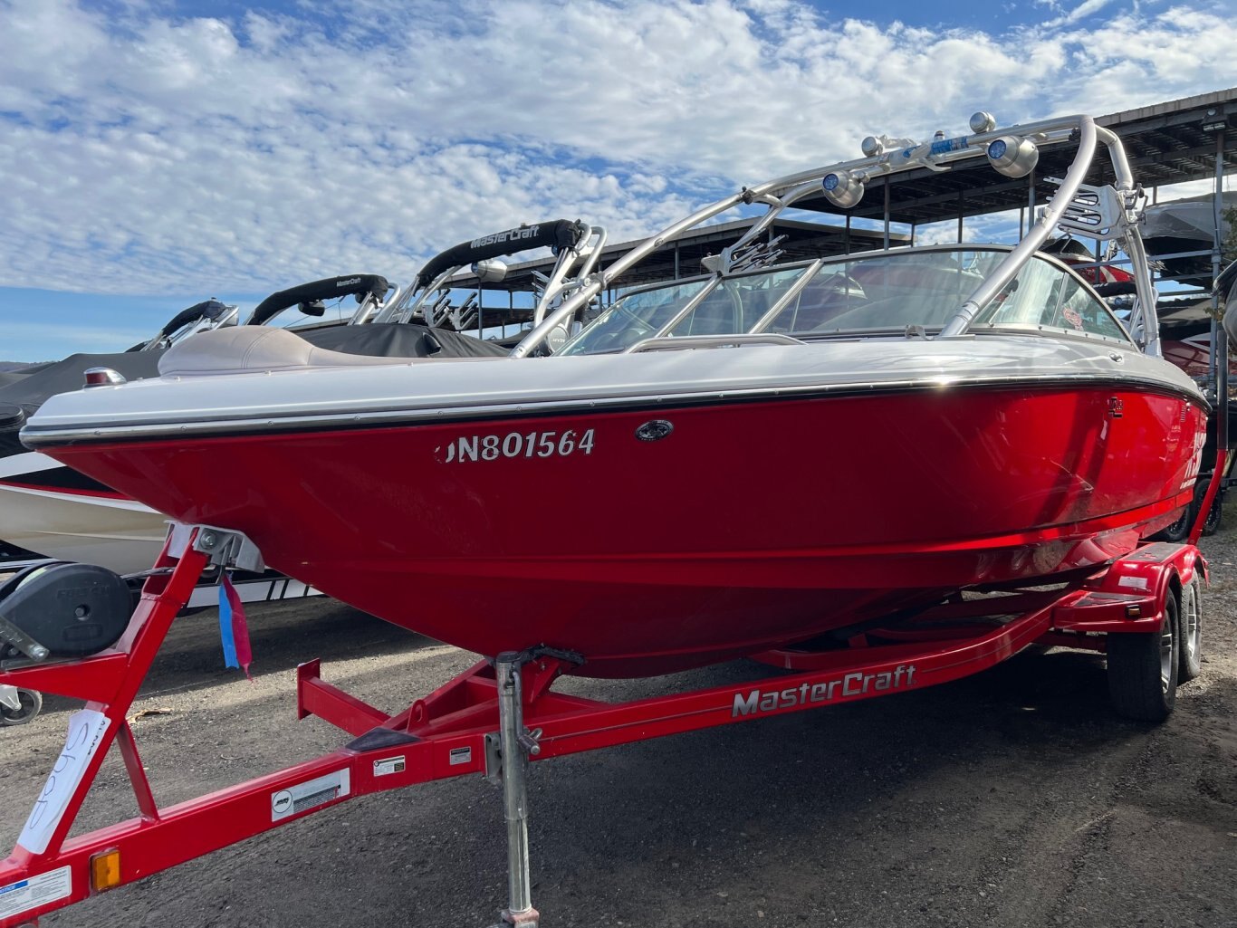 Bateau Mastercraft X30 2006 Rouge & Blanc Moteur Indmar MCX 350hp avec 383 heures Vient avec remorque Mastercraft d'Origine