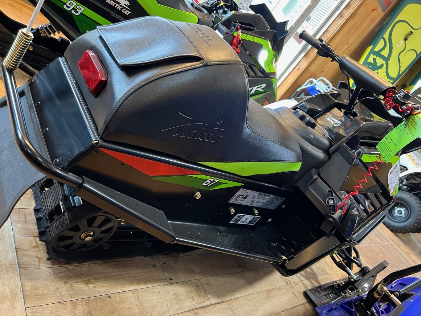 Motoneige Enfant 3 9 ans Arctic Cat ZR 120 Noir & Vert 2024 Neuf parfait pour un cadeau des fêtes