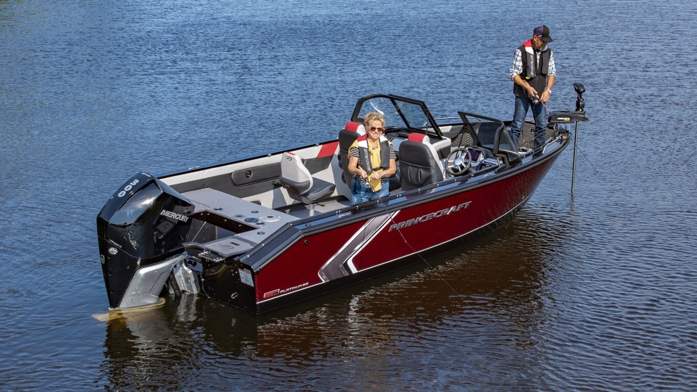 2025 Princecraft Platinum 220 Platinum gris métallisé (accent rouge)