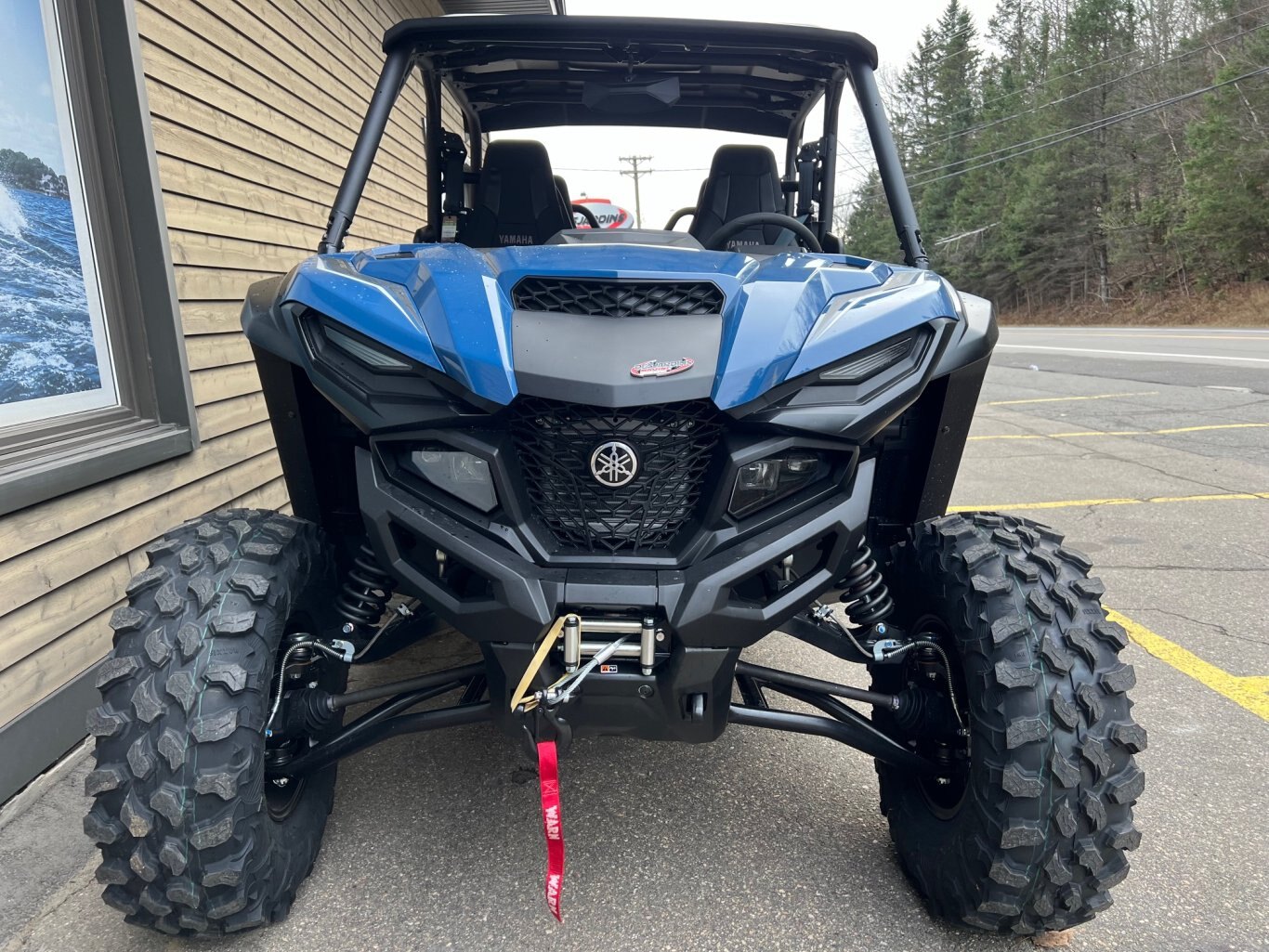 Side by Side Yamaha Wolverine RMAX4 1000 LE Bleu modèle multi usage 4 passagers avec treuil, système de sons, écran multifonction!