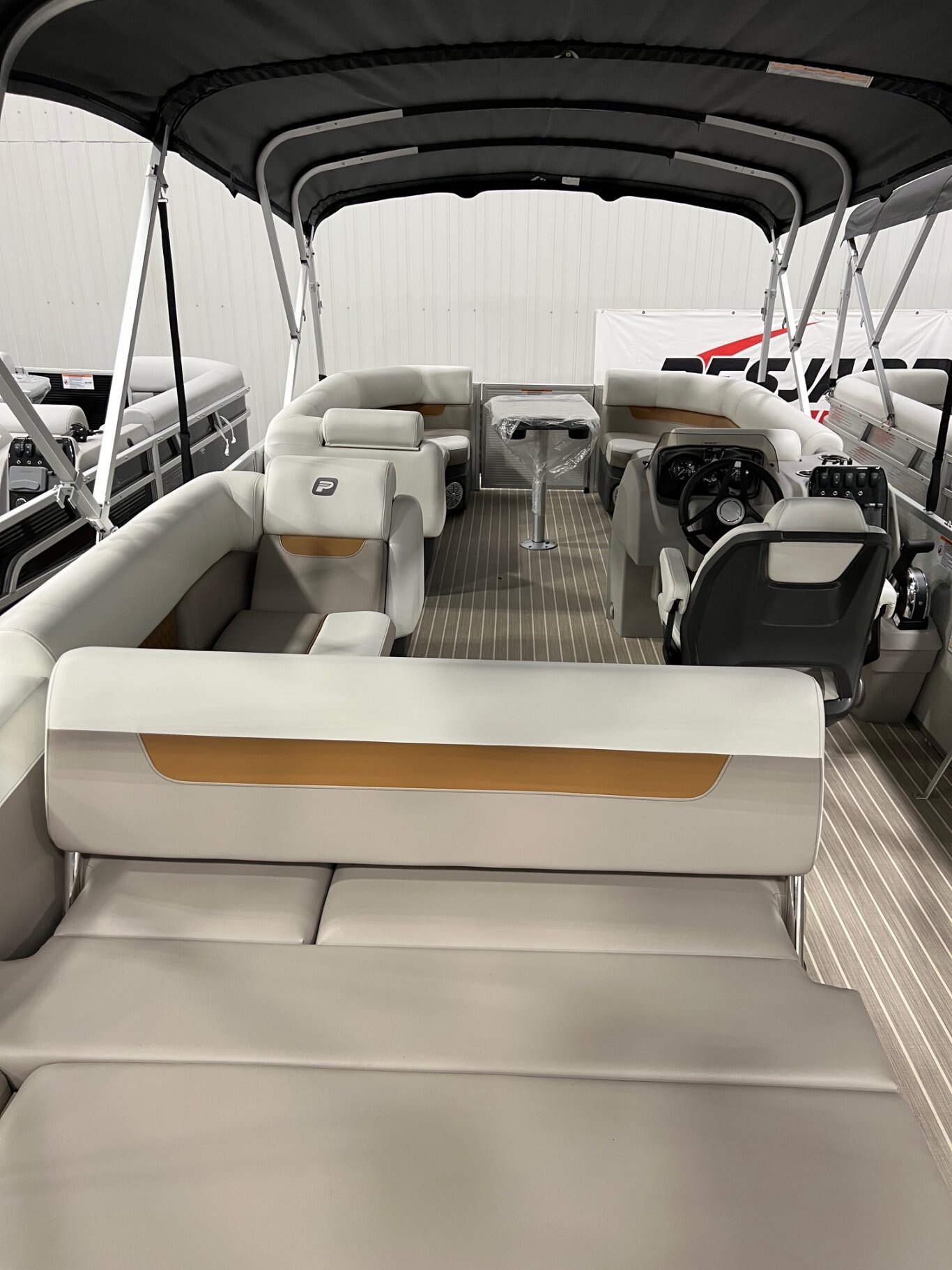 Ponton Princecraft Vectra 23RL 2025 Blanc & Cuivre Moteur 90hp Mercury vient avec Toit Campeur, Système de Sons, Sonar & plus