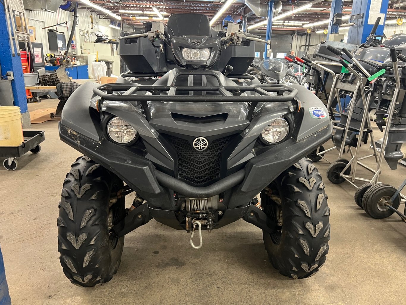 VTT Yamaha Grizzly 700 2018 EPS SE gris avec Chenille Camso, treuil, Siège Coffre & Appuis Pied seulement 1800km!