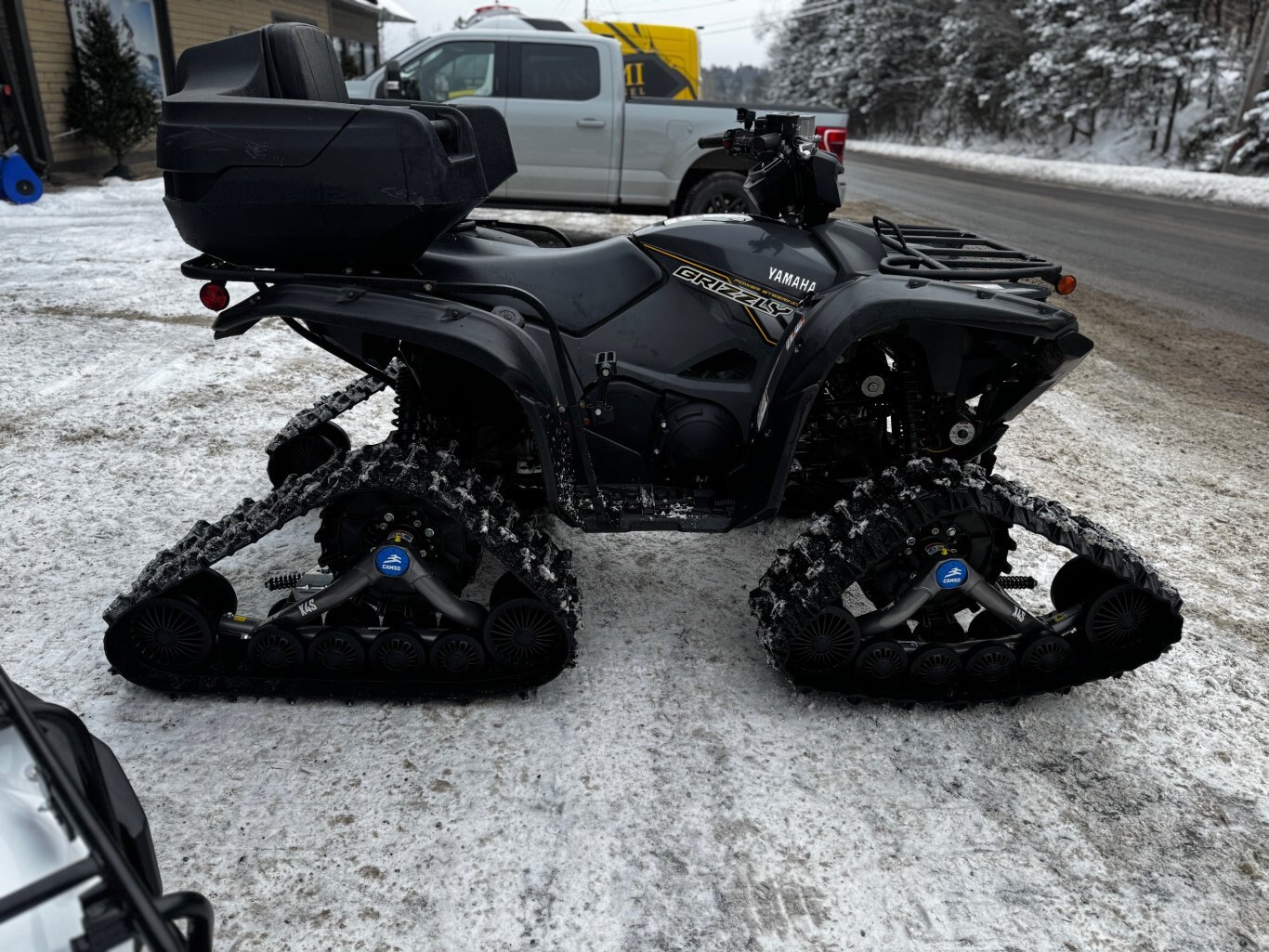 VTT Yamaha Grizzly 700 2018 EPS SE gris avec Chenille Camso, treuil, Siège Coffre & Appuis Pied seulement 1800km!