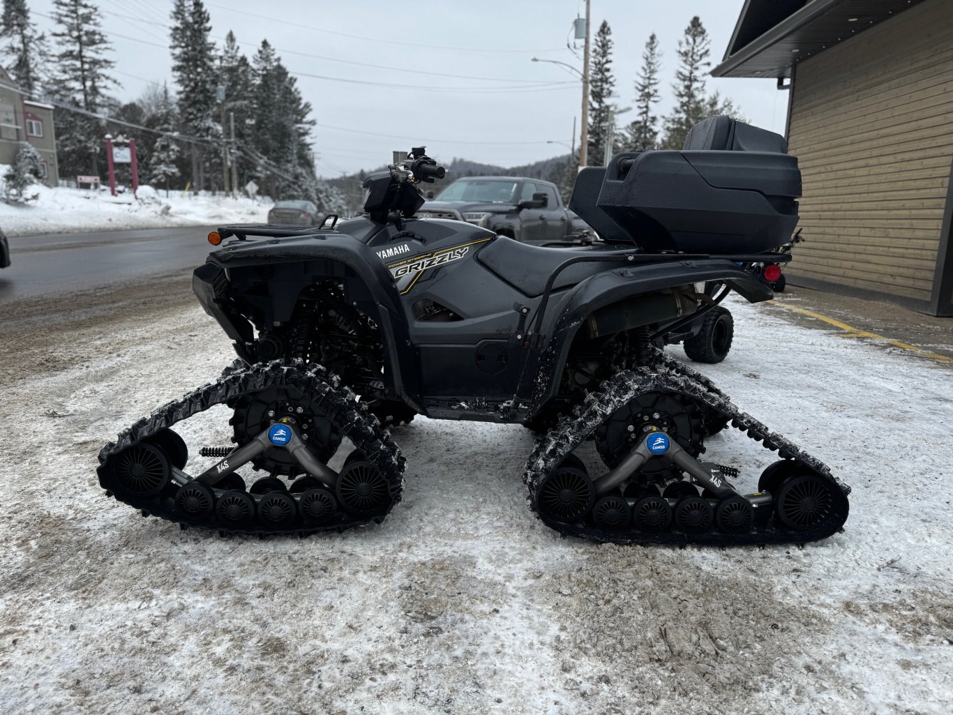 VTT Yamaha Grizzly 700 2018 EPS SE gris avec Chenille Camso, treuil, Siège Coffre & Appuis Pied seulement 1800km!