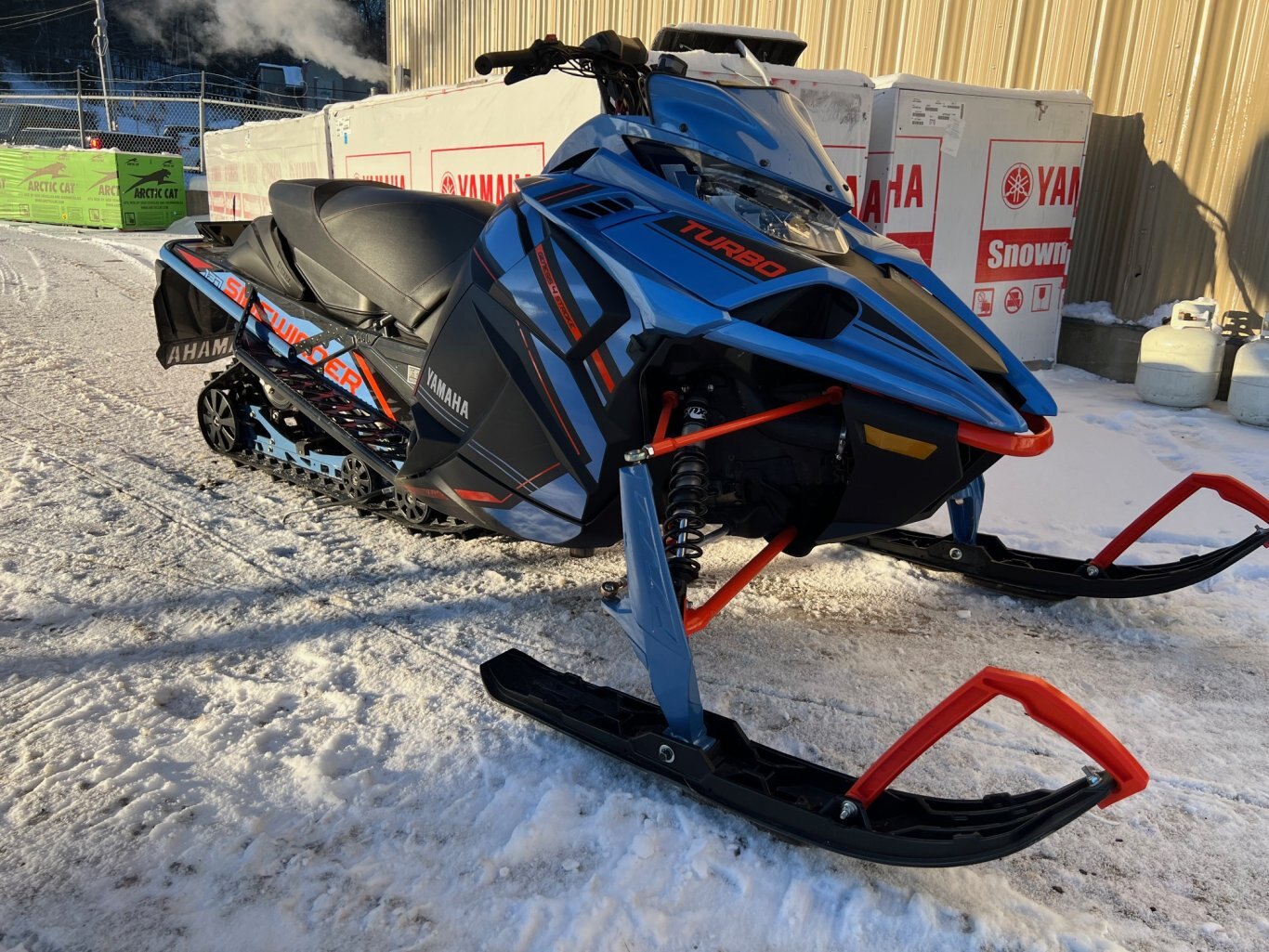 Motoneige Yamaha Sidewinder L TX 2022 Bleu avec 10061km Pont 1.6'' Piné avec Sacoche arrière Très Bon État!