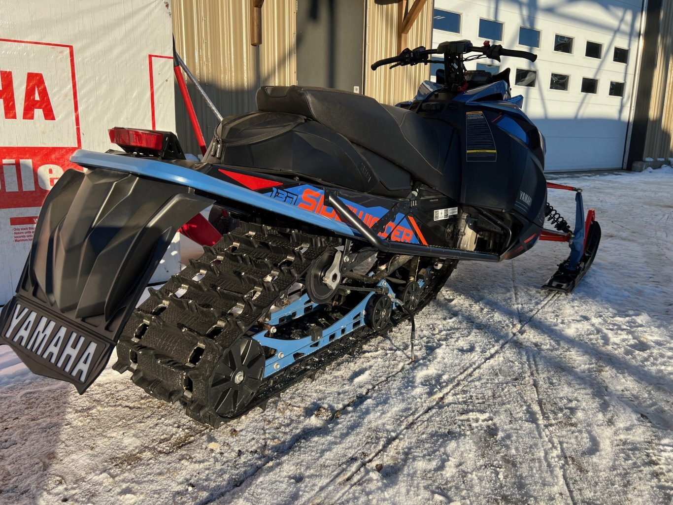 Motoneige Yamaha Sidewinder L TX 2022 Bleu avec 10061km Pont 1.6'' Piné avec Sacoche arrière Très Bon État!