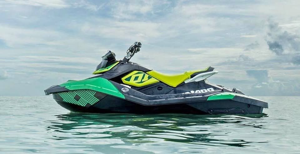 Motomarine BRP Sea Doo Spark 2021 Vert & Noir Moteur Rotax 900cc Ace 90hp avec Système de Sons Détachable.