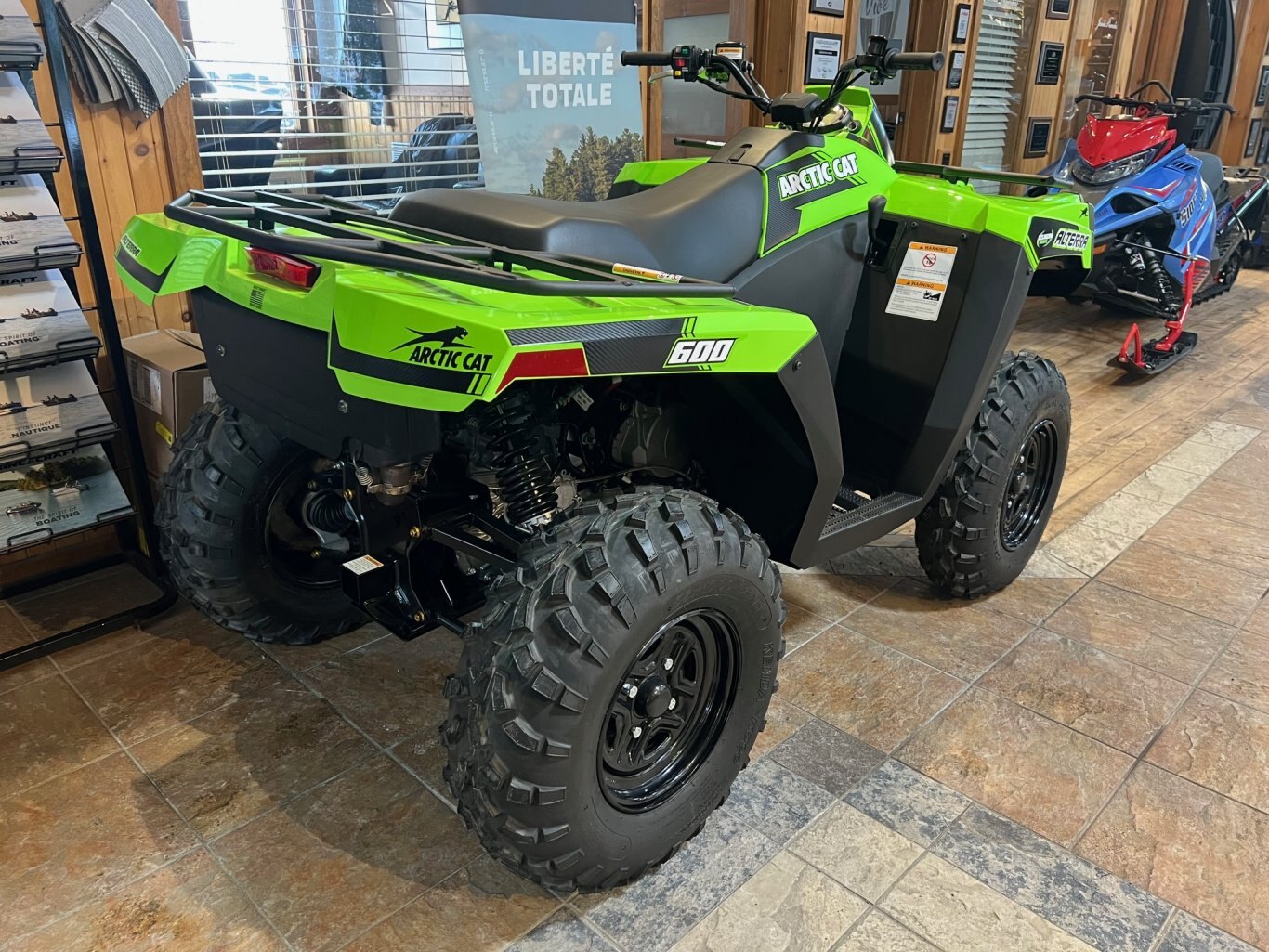 VTT Arctic Cat Alterra 600 2023 Vert & Noir Neuf en Liquidation Rabais de 5000$+tx à ne pas manquer !!!