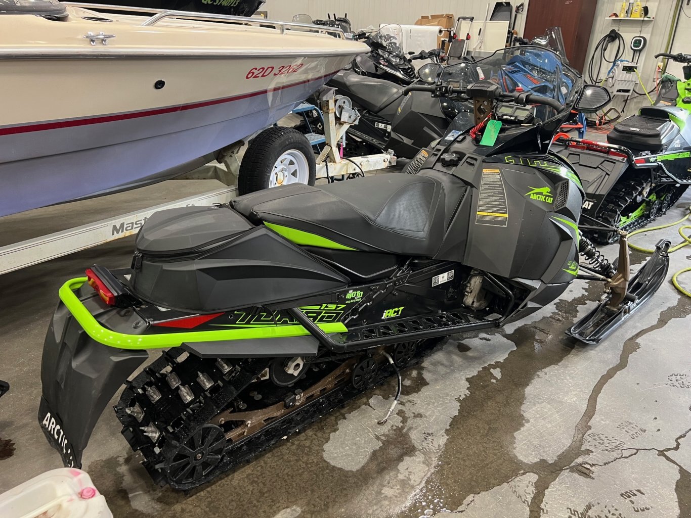 Motoneige Arctic Cat ZR 9000 Thundercat 137 iACT 2020 Noir & Vert Turbo le tout avec 13953km